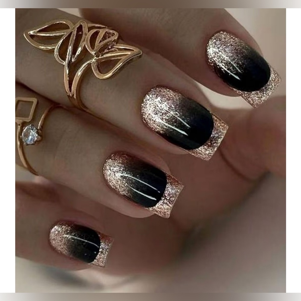 Elegant Black and Gold Press On Nails